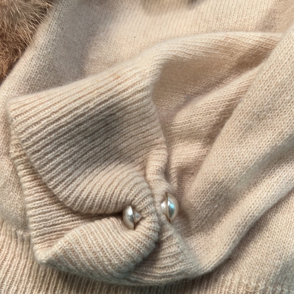 Vintage Hadley Cashmere Sweater with detachable Mink Fur - Picture 5 of 8